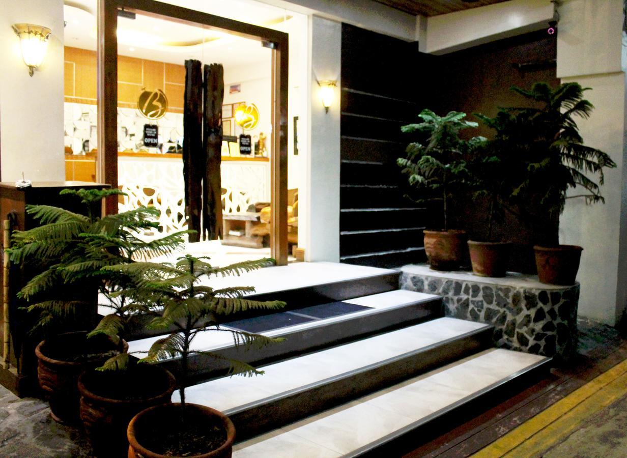 Belgian Suites Manila Exterior foto